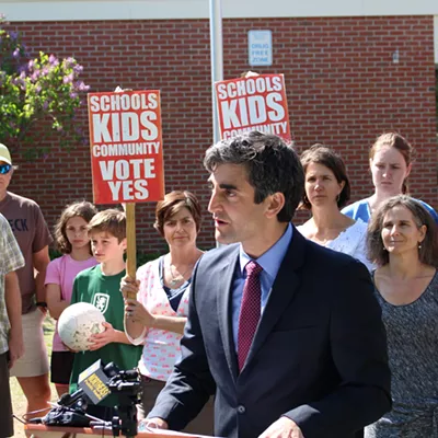 Image: After Weeks of Withholding his Support, Mayor Weinberger Throws Weight Behind Burlington School Budget