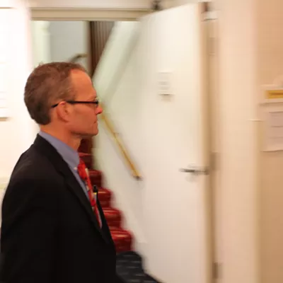 Image: Montpeculiar: Top Dem 'Takes a Walk' on Lobbyist Reform Bill