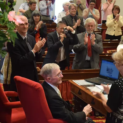 Image: After 23 Years, Milne to Retire as House Clerk