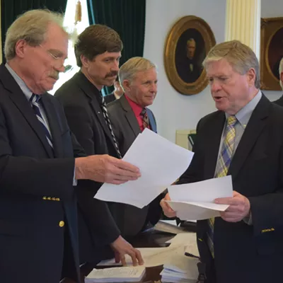 Image: Senate Backs School District Consolidation