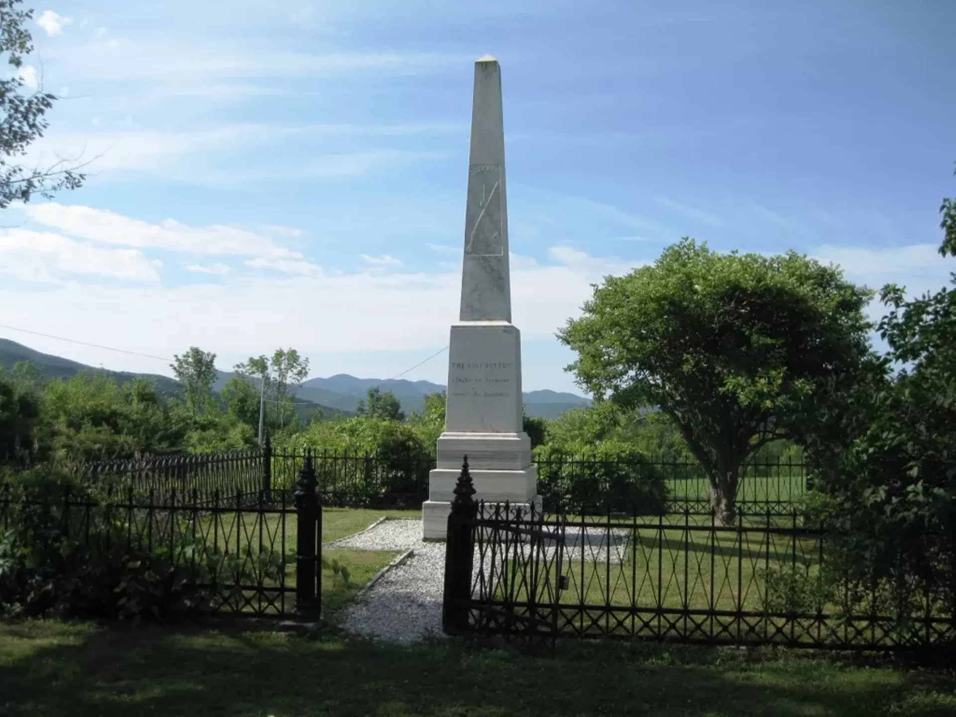 h_monument.webp