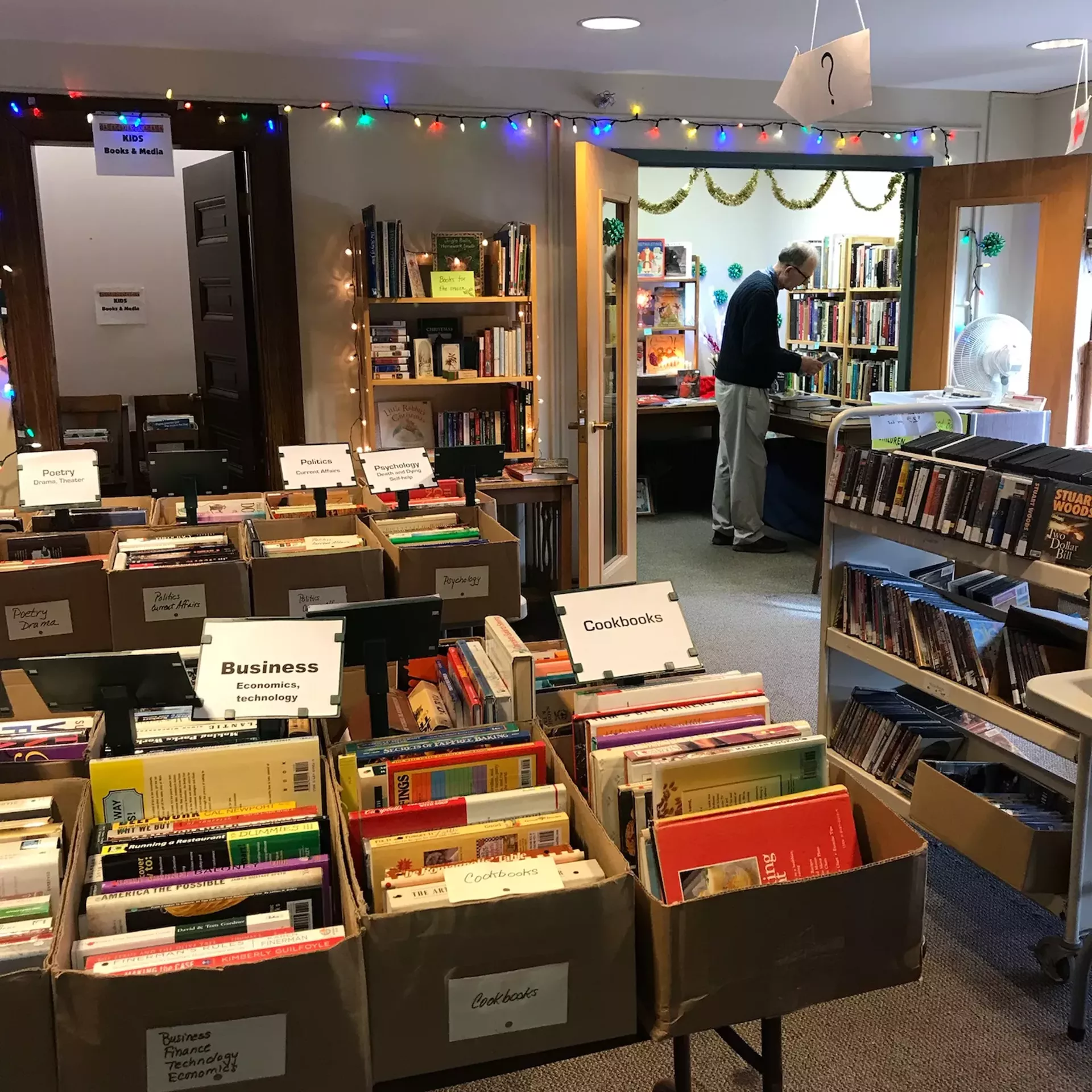 book_sale1_1217.webp