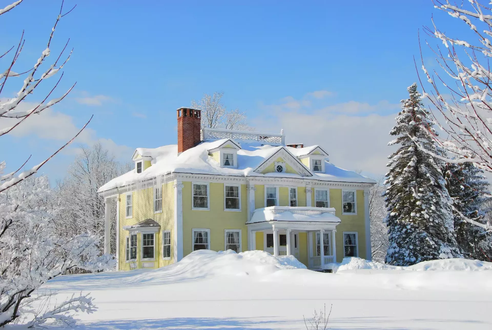 governor_s_house_winter-hor-2.webp