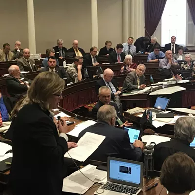 Image: Vermont House Approves $15 Minimum Wage by 2024