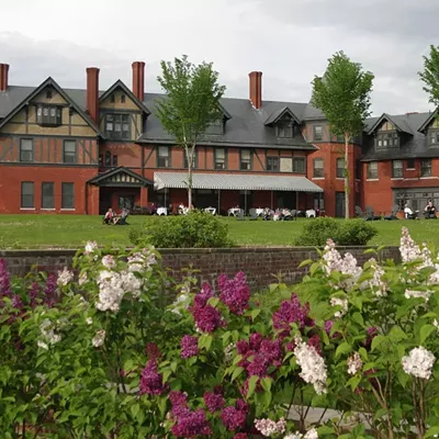 Image: Weed-Laced Chocolates Sicken Inn at Shelburne Farms Employees