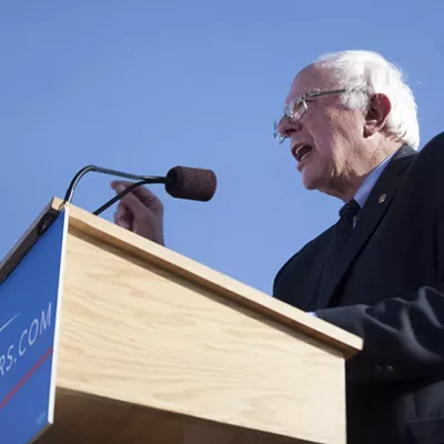 Image: Following GOP Lead, Sanders Calls on S.C. to Remove Confederate Flag