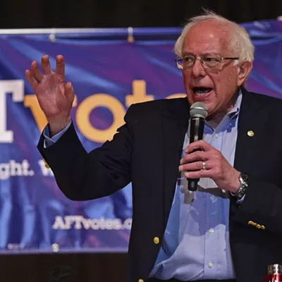Image: Sanders Takes On General Motors Near Shuttered Chevy Plant in Ohio