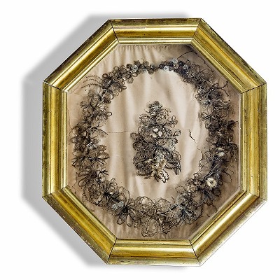 Hair wreath from the collection