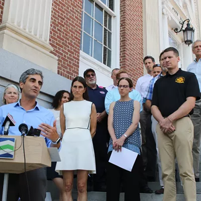 Image: Weinberger Touts Burlington's Improved Credit Rating