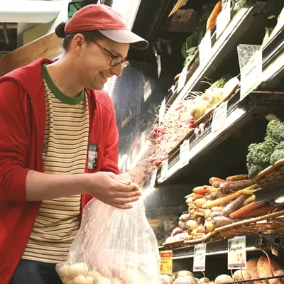 Image: City Market Contract Falls Short of Union's $15-an-Hour Goal