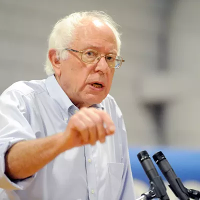 Image: Sanders Raises $1.2 Million Off Clinton Super PAC Email