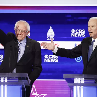 Image: At S.C. Debate, Sanders Feels the Fire But Doesn&rsquo;t Get Berned