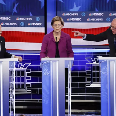 Image: As Warren Drops Out, Sanders Praises Her 'Issue-Oriented Campaign'