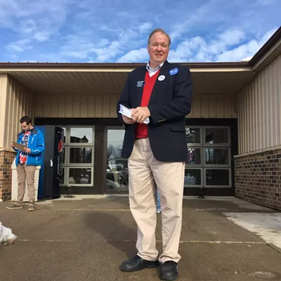 Image: Sanders Ain't a Drag, Says One Iowa Democratic Candidate