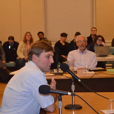 Image: Council Passes New Taxi Rules Despite Concerns About Uber