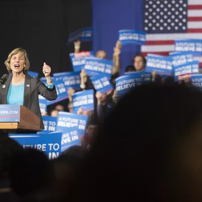 Image: After Last-Minute Endorsement, Minter Says 'Keep the Fire Bern-ing'