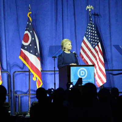 Image: With Ohio on the Line, Clinton Defends Trade Stance