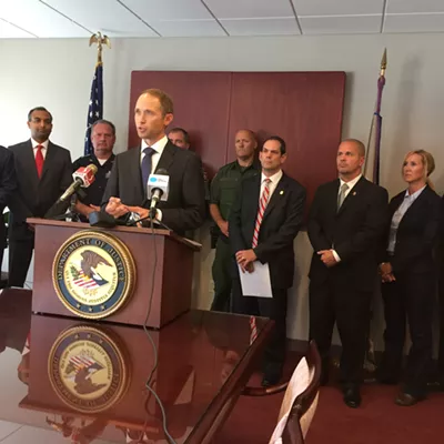 Image: Authorities Make Mass Drug Arrests in Winooski Neighborhood