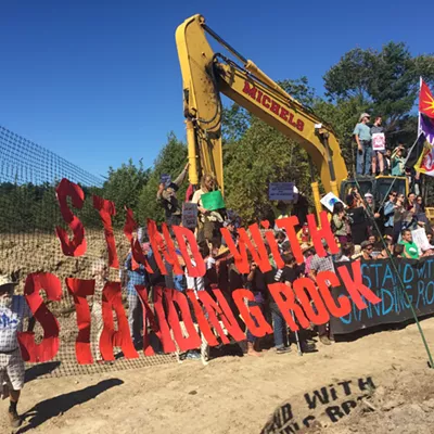 Image: Pipeline Foes in Vermont Show Support for Like-Minded Sioux