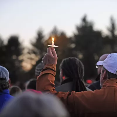 Image: Five Teenagers Killed in Crash Remembered at Vigil