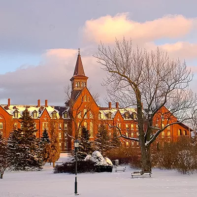 Image: After Trump Order, UVM Warns Some Students Not to Leave the U.S.