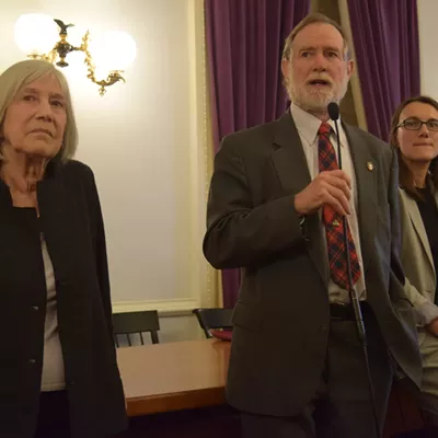 Image: Budget Standoff Escalates Between Scott and Vermont Legislature
