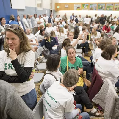 Image: Burlington Teachers Vote to Strike If Contract Battle Is Not Resolved