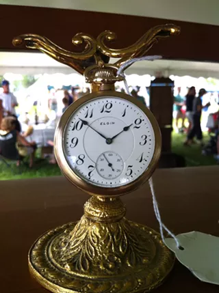 Image: Antiques & Uniques