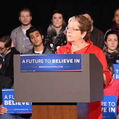 Image: On the New Hampshire Campaign Trail With Bernie Sanders