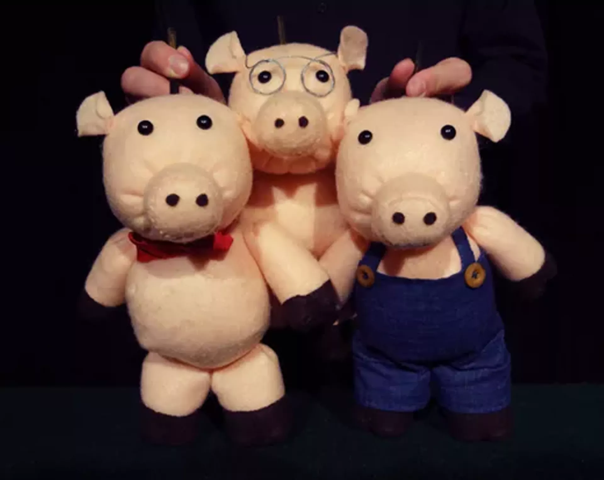abb8c8dd_little-pigs-web-lg.webp