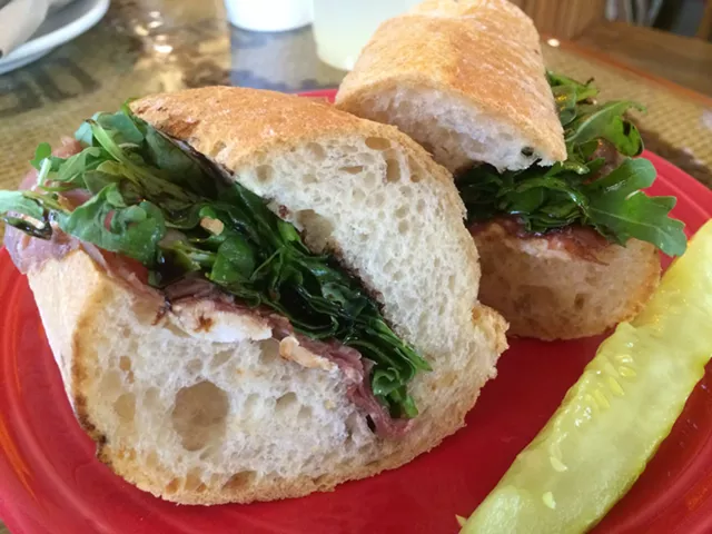 Alice Eats: Capitol Grounds Caf&eacute;