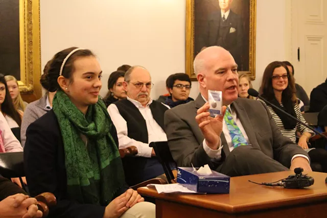 Montpeculiar: Senate Panel OKs Latin, Not Latin American, Motto