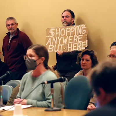 Image: At Raucous Meeting, Burlington City Council Passes Mask Mandate