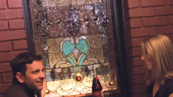 Image: Bluebird Tavern Serves Last Dinner