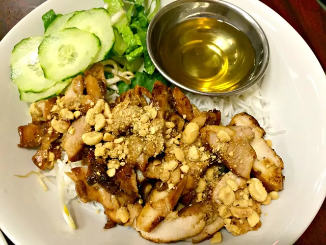 Alice Eats: Pho K&K