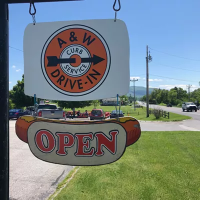 Image: Dining on a Dime: A & W Drive-In