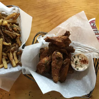 Image: Dining on a Dime: St. Paul Street Gastrogrub