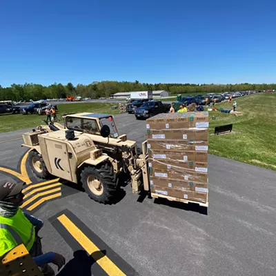 Image: Food Distribution in Middlebury