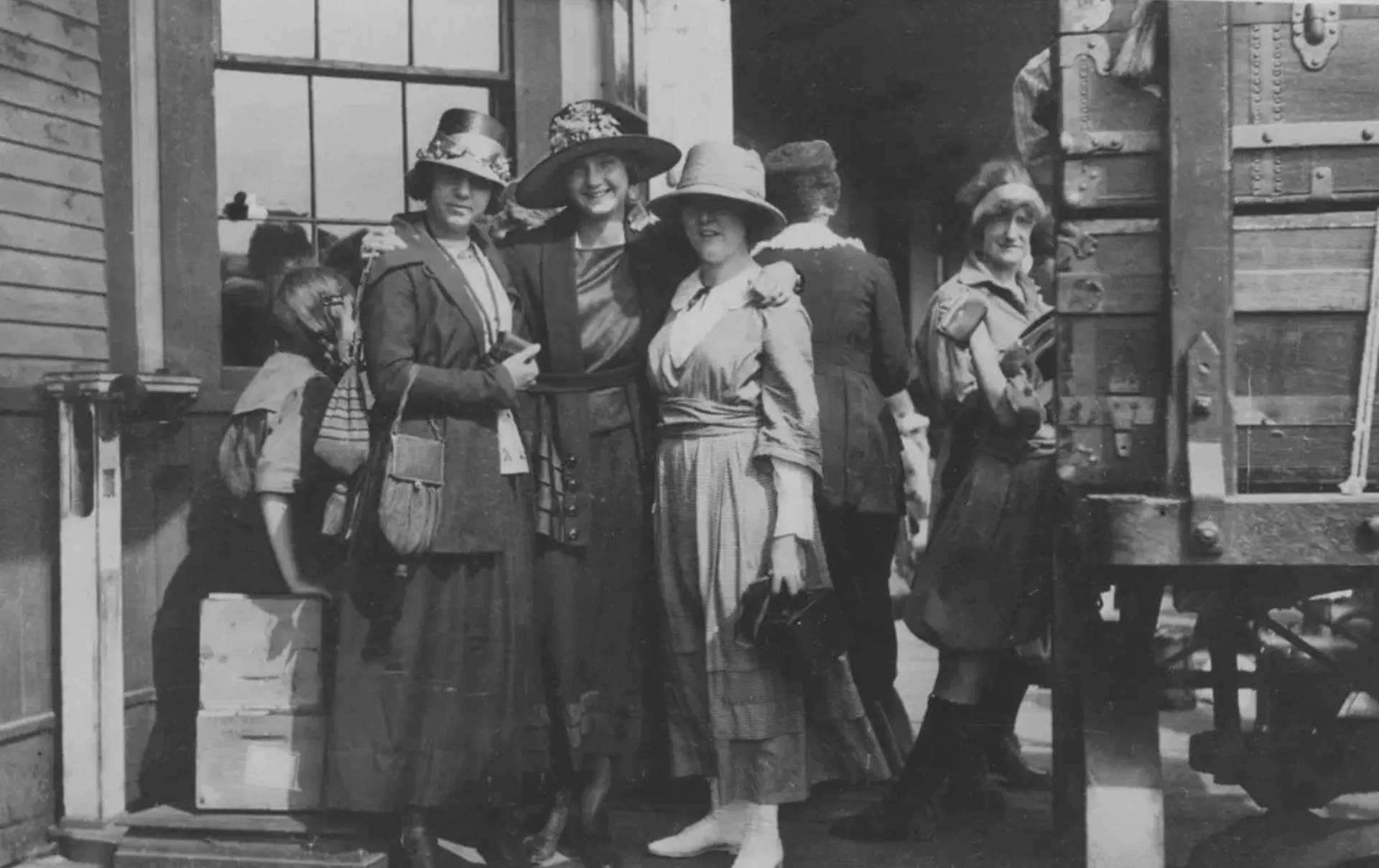 Camp Hanoum guests arrive by train, c. 1920
