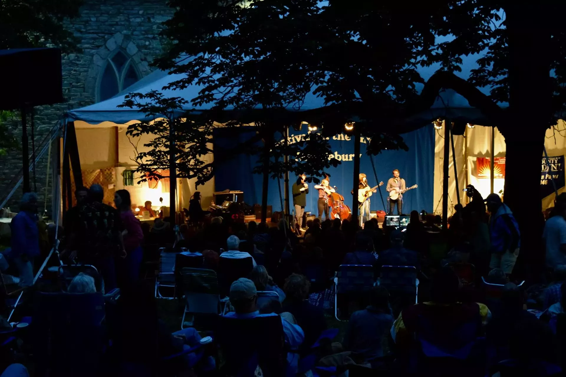 festivalnightglow-2017.webp