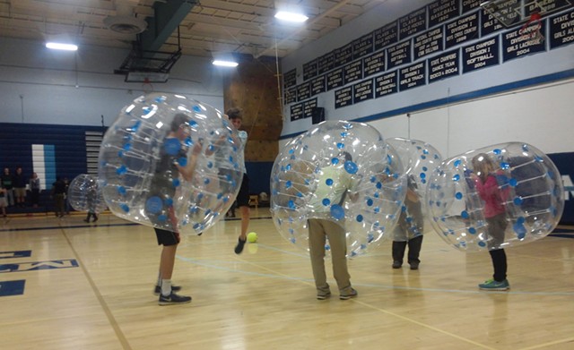 Mount Mansfield Union students get bubbly. - PHOTOS: ETHAN DE SEIFE