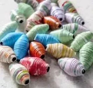 Image: Paper Bead Making