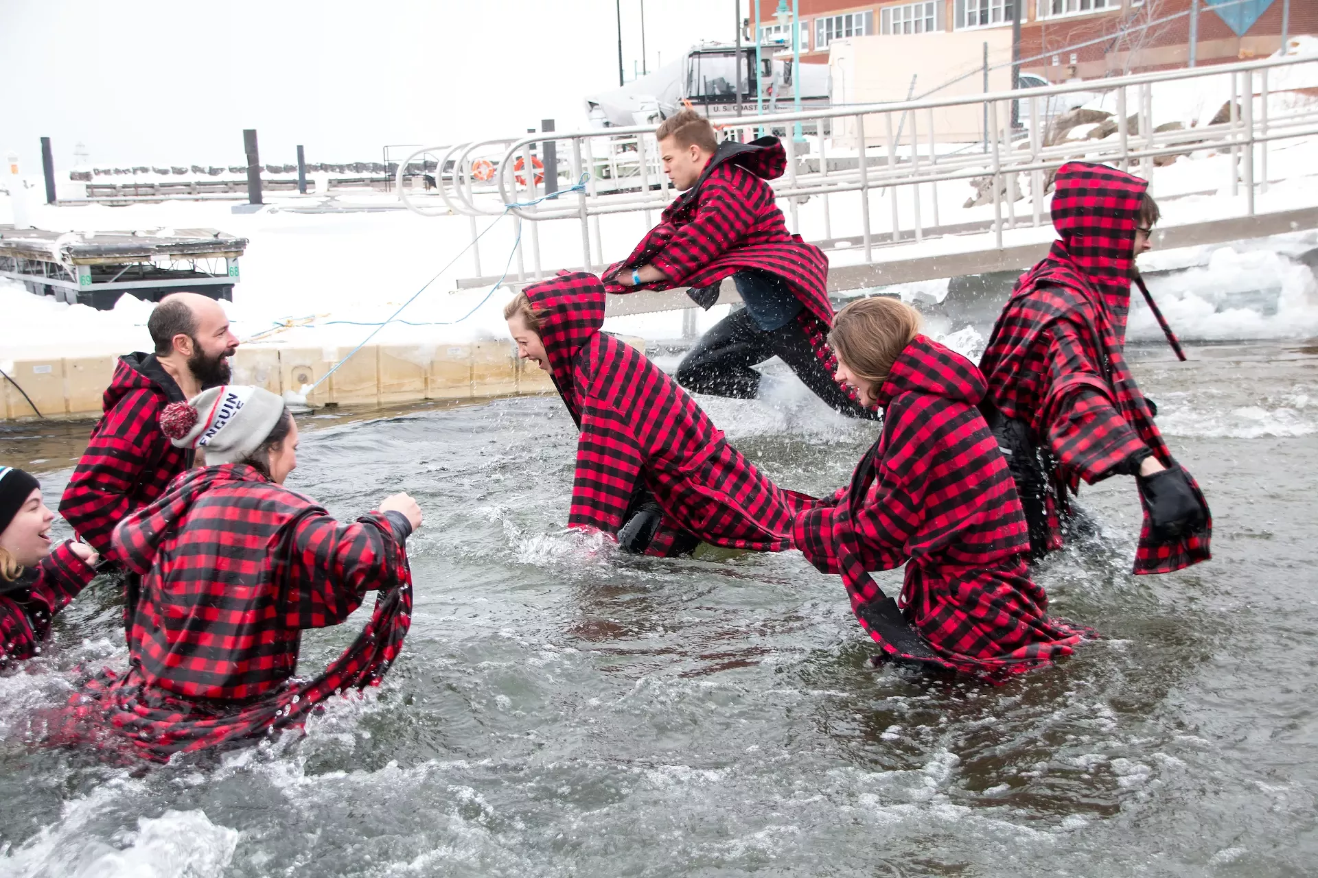 penguin_plunge_courtesy_of_h.l._glenn_photography-calendar-spotlight-ravin.webp