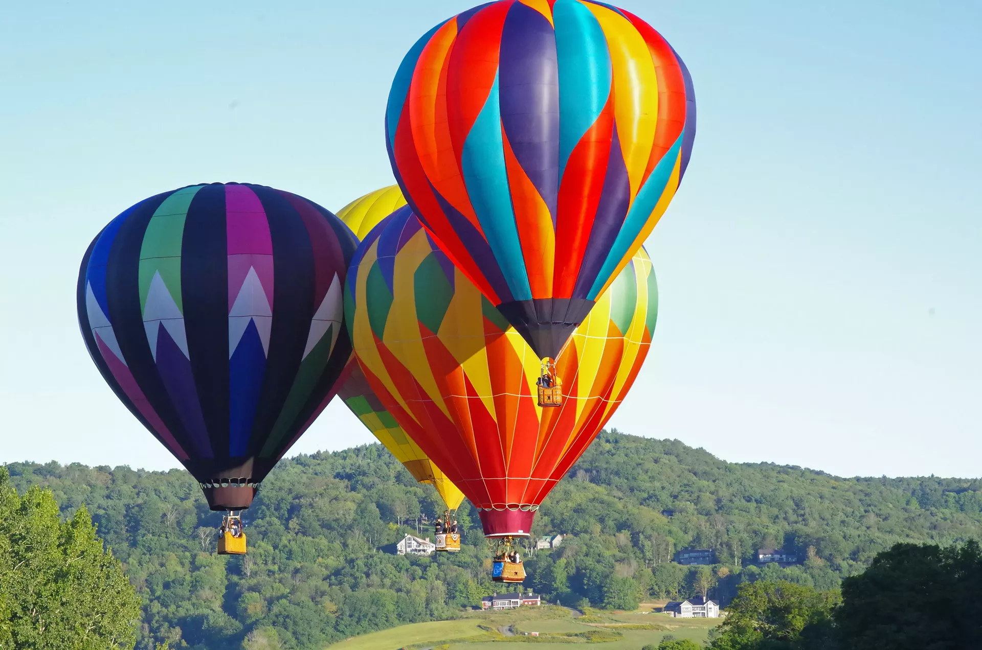 quechee_hot_air_balloon_festival_coourtesy.webp