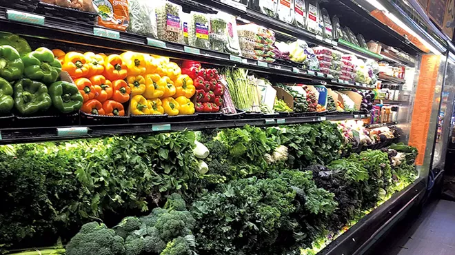 Image: Shaw's Grocery Worker in Middlebury Diagnosed With COVID-19