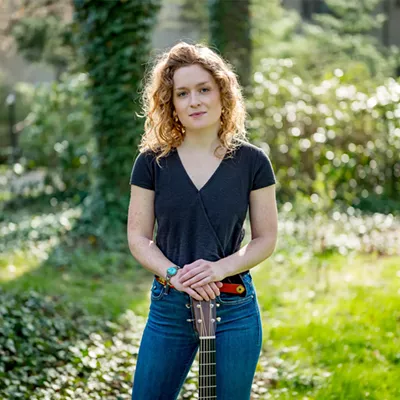 Image: Singer-Songwriter Alice Howe Returns to Stowe, This Time to Play