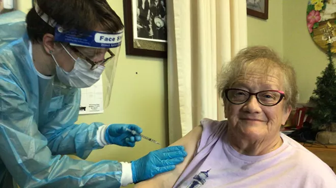 Image: Vermont Nursing Home Residents Begin Getting Vaccines