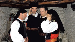 Tenores de Aterúe Call on Ancient Sardinian Singing