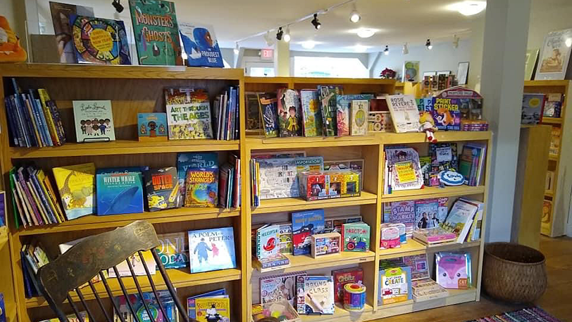bookstorephot.png