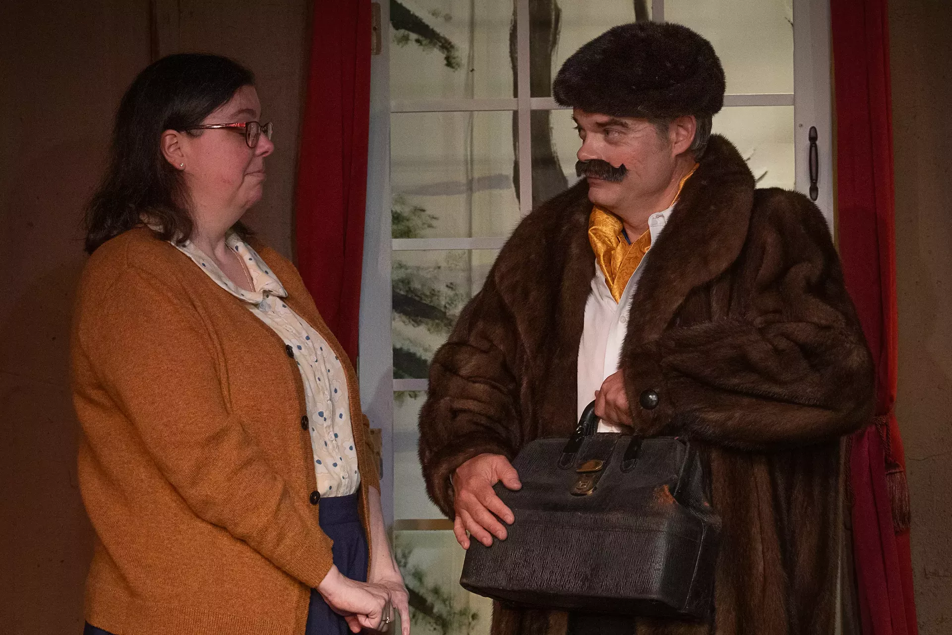 sarah_and_aric_in_the_mousetrap.webp